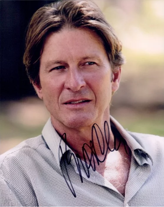 Brett  Cullen autograph