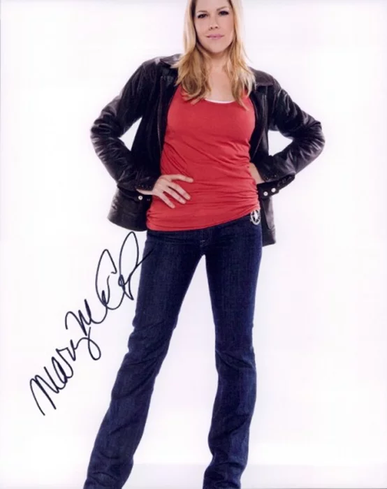Mary McCormack autograph
