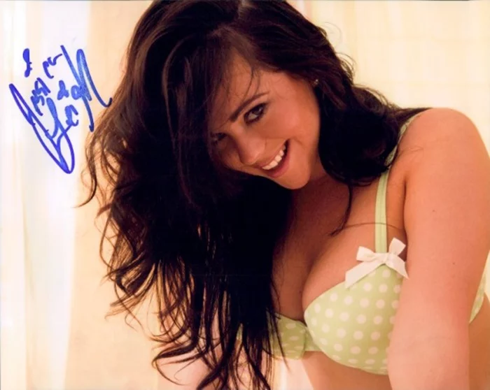 Jessica Leigh autograph