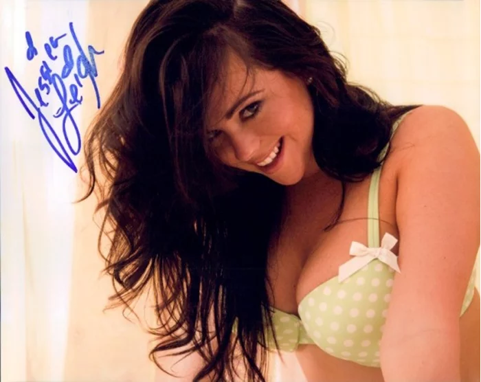 Jessica Leigh autograph