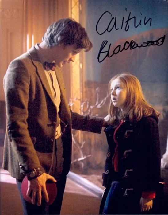 Caitlin Blackwood autograph