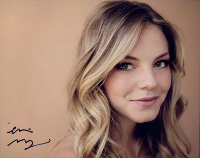 Eloise Mumford autograph