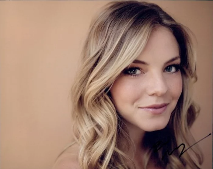 Eloise Mumford autograph