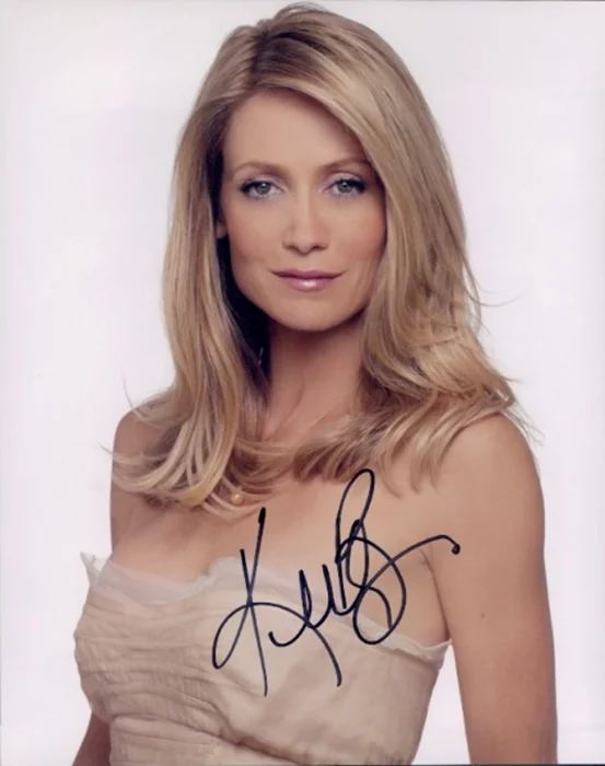 Kelly Rowan autograph