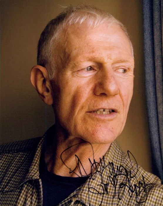 Raymond J. Barry autograph