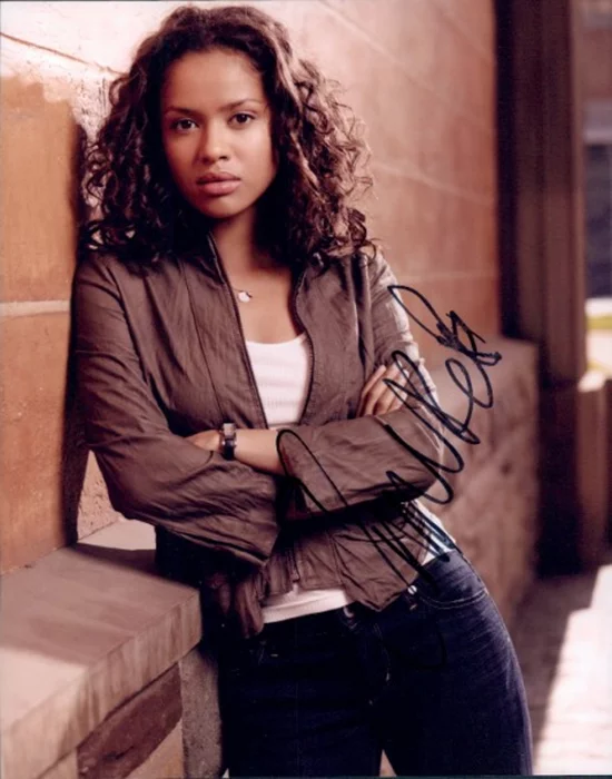 Gugu Mbatha-Raw autograph