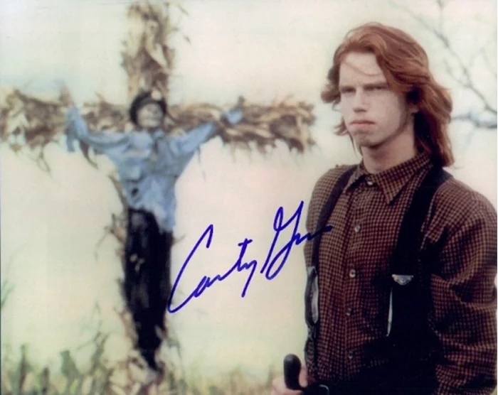 Courtney Gains autograph