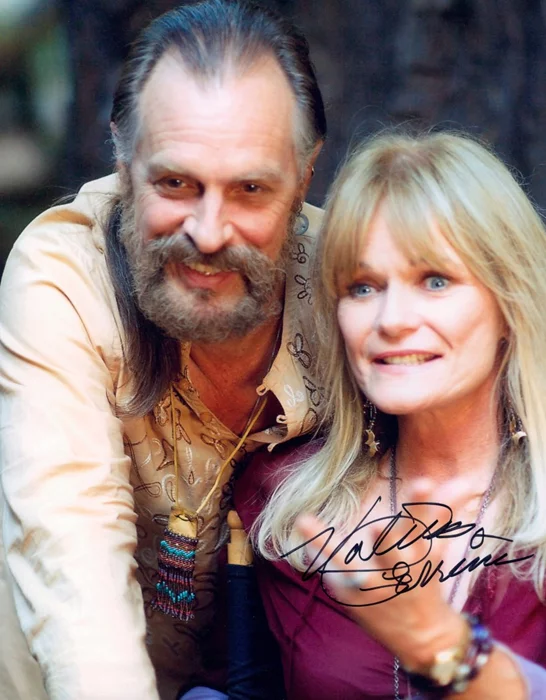 Valerie Perrine autograph