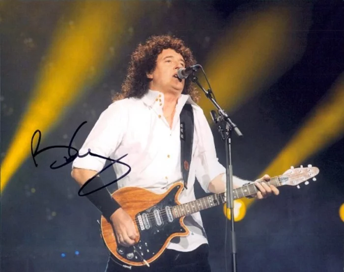 Brian May autograph