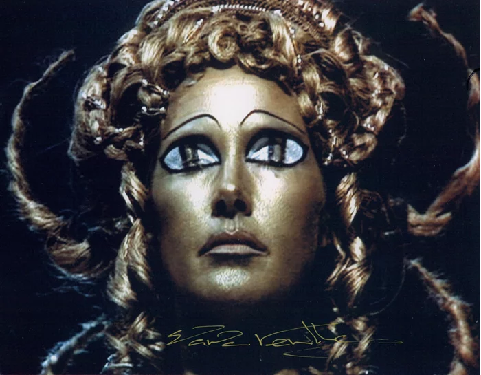 Wanda Ventham autograph