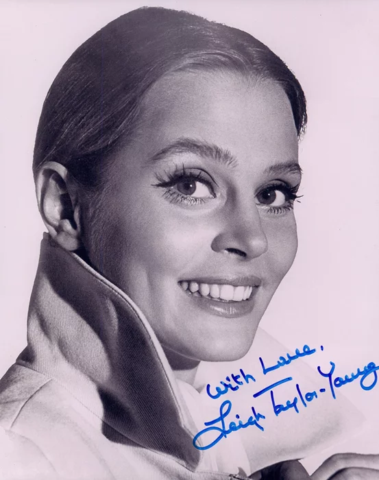 Leigh Taylor Young autograph