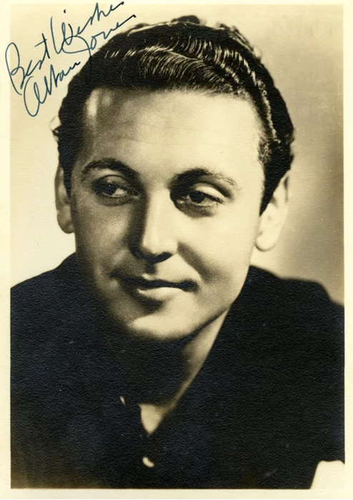 Allan Jones autograph