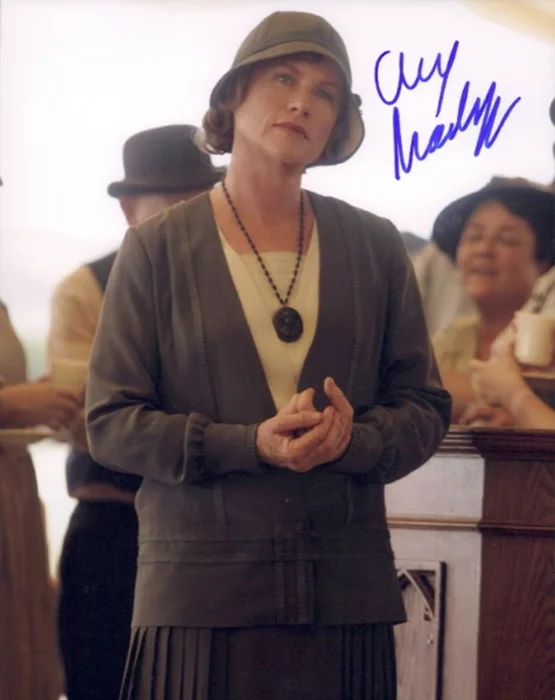 Amy Madigan autograph