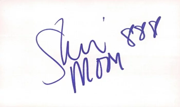 Sheri Moon autograph