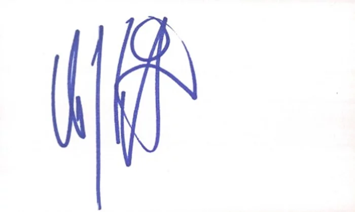 will.i.am autograph