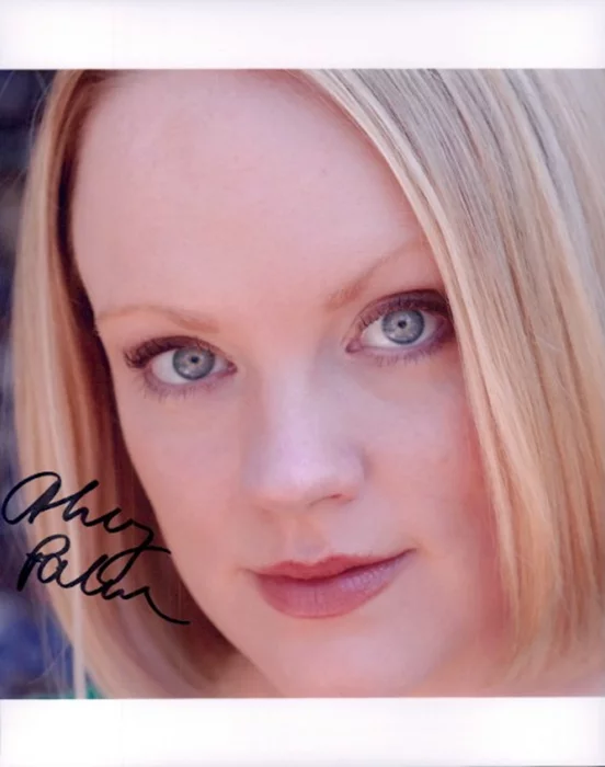 Ashley Palmer autograph
