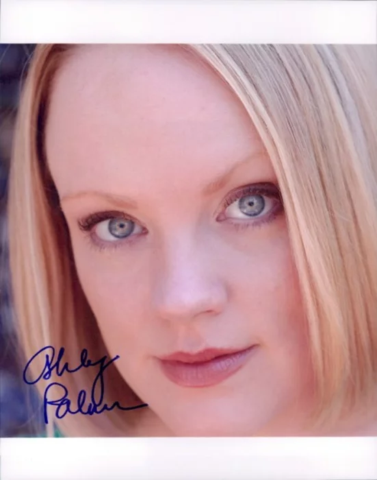 Ashley Palmer autograph