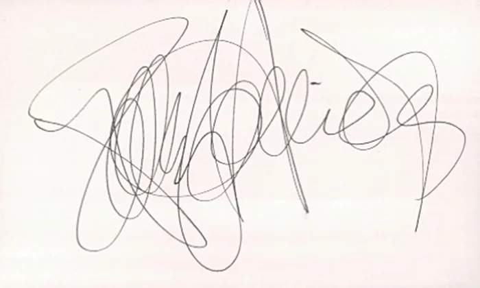 Polly Holliday autograph