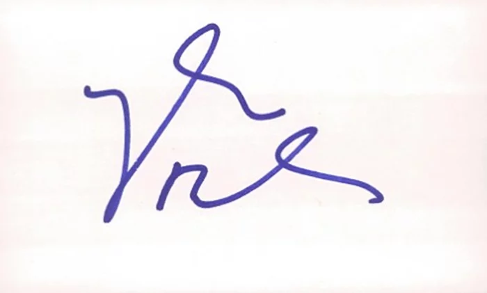 Dylan Baker autograph