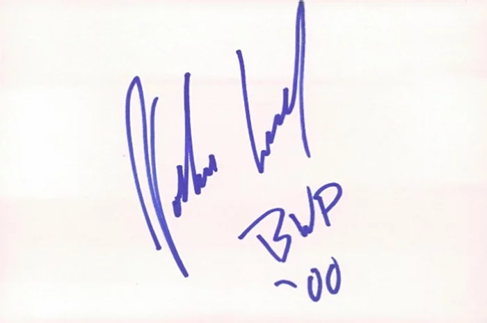 Joshua Leonard autograph