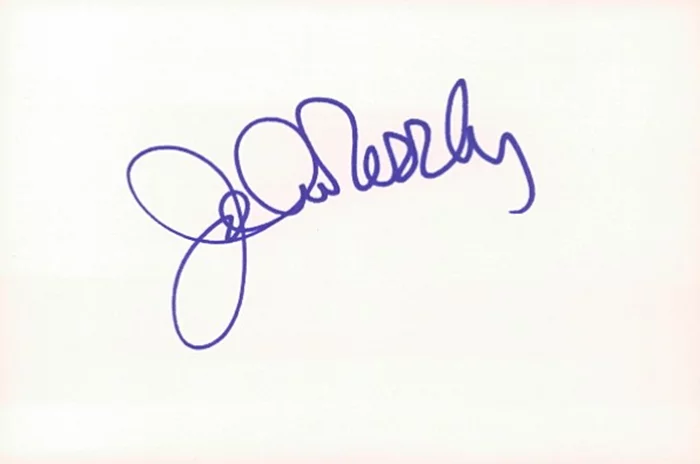 Jo Anne Worley autograph