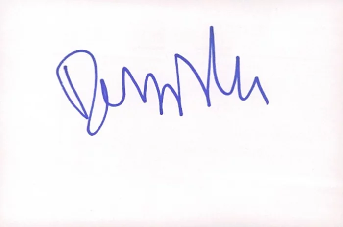 Perry Reeves autograph
