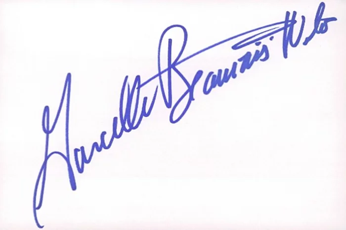 Garcelle Beauvais autograph