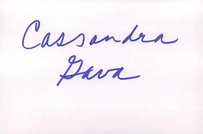 Cassandra Gava autograph