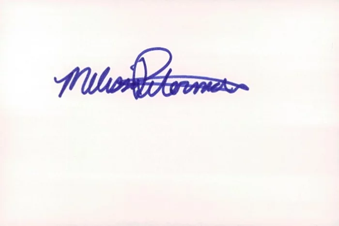 Melissa Peterman autograph