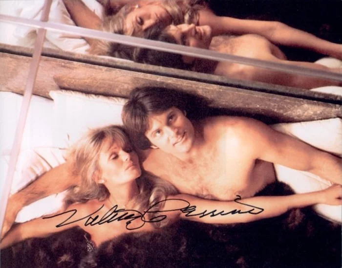 Valerie Perrine autograph