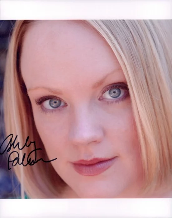 Ashley Palmer autograph