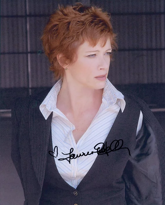 Lauren Holly autograph
