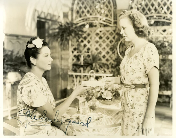 Gale Sondergaard autograph