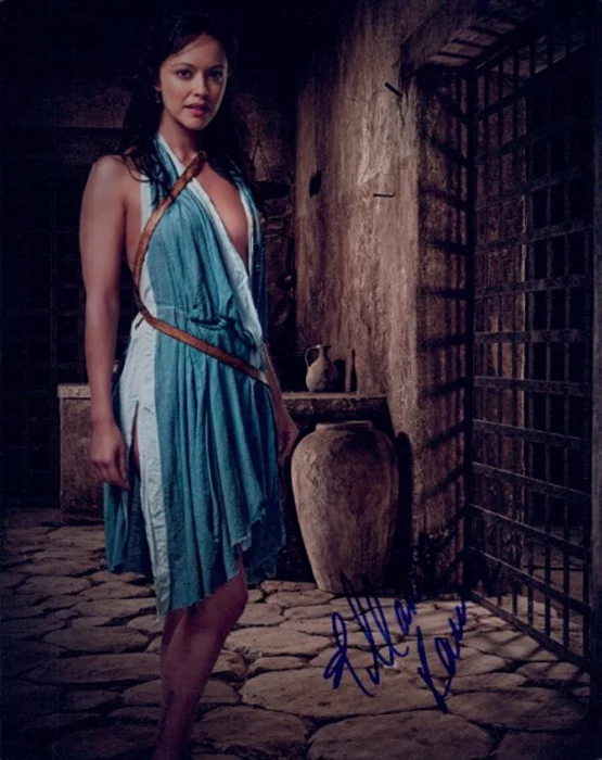 Marisa Ramirez autograph