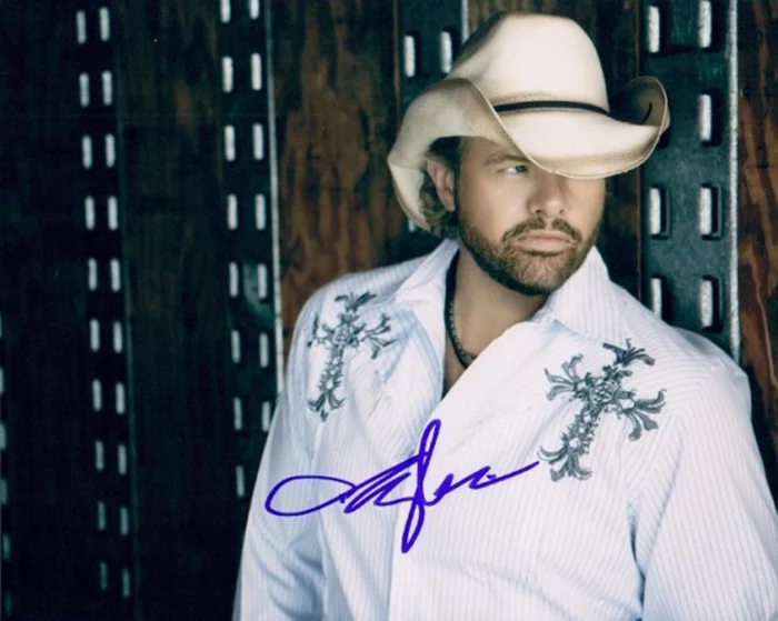Toby Keith autograph