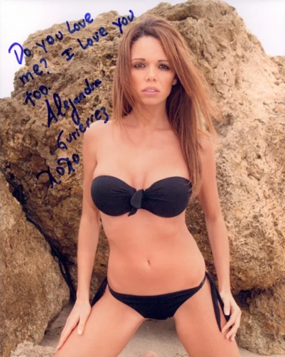 Alejandra Gutierrez autograph