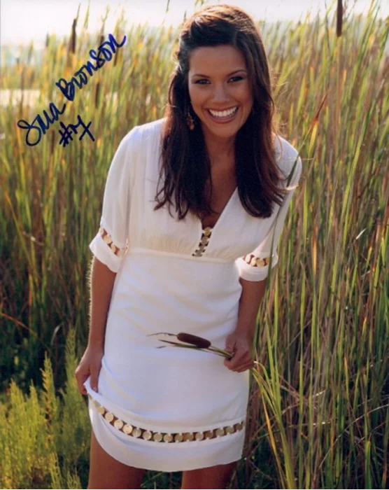 Sara Bronson autograph