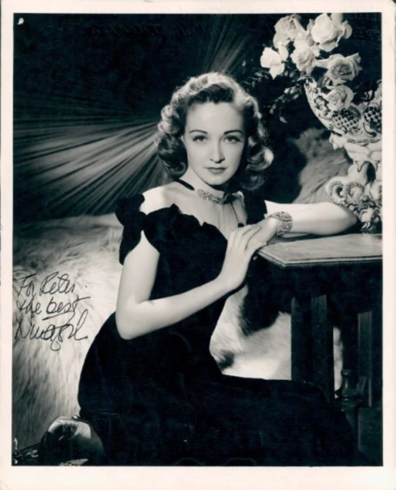 Nina Foch autograph