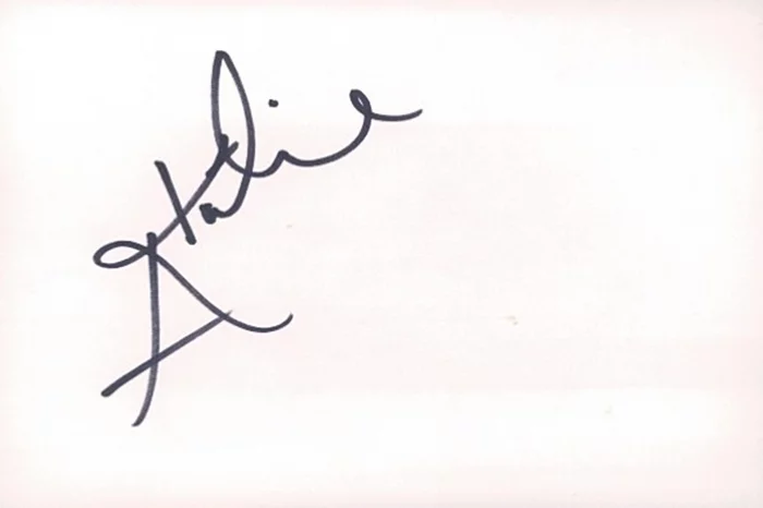 Katie Armiger autograph