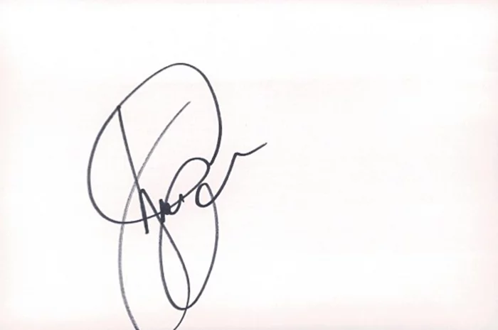 Sara Evans autograph