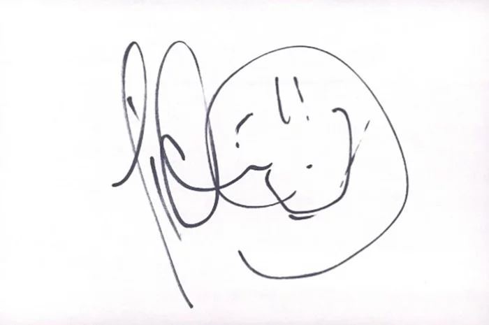 Tichina Arnold autograph