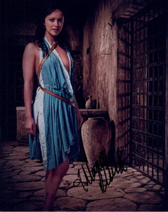 Marisa Ramirez autograph