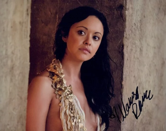 Marisa Ramirez autograph