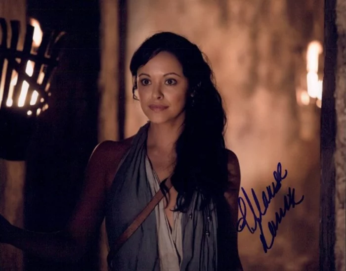 Marisa Ramirez autograph
