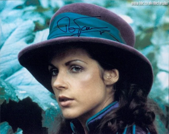 Mary Tamm autograph