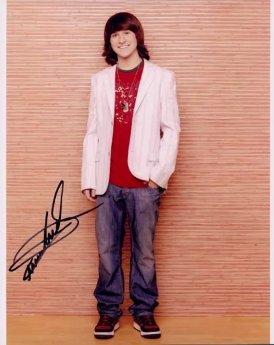 Mitchel Musso autograph