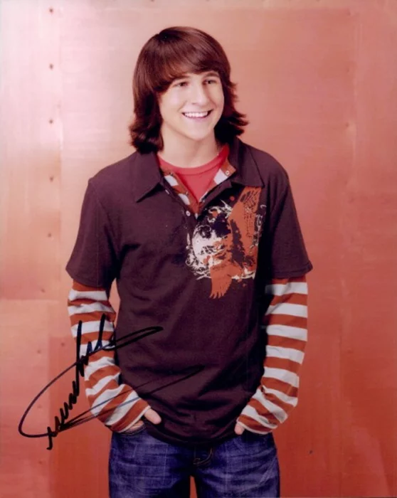 Mitchel Musso autograph