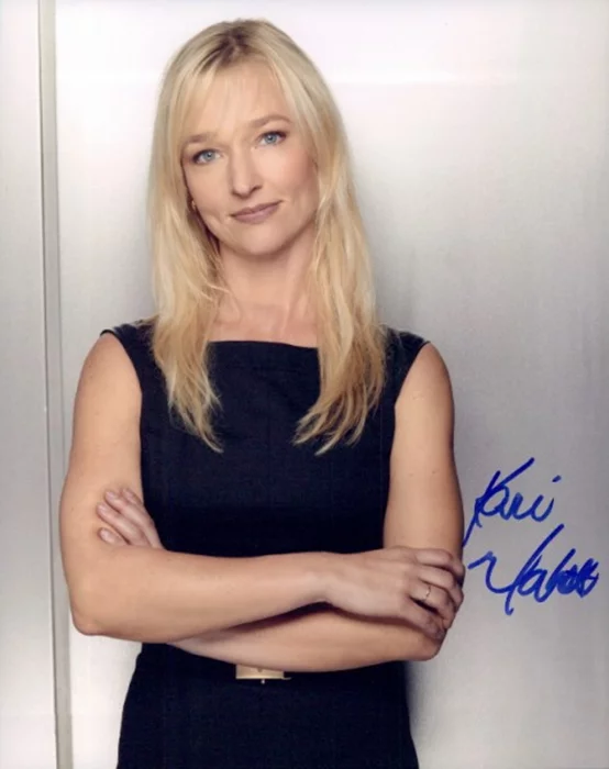 Kari Matchett autograph