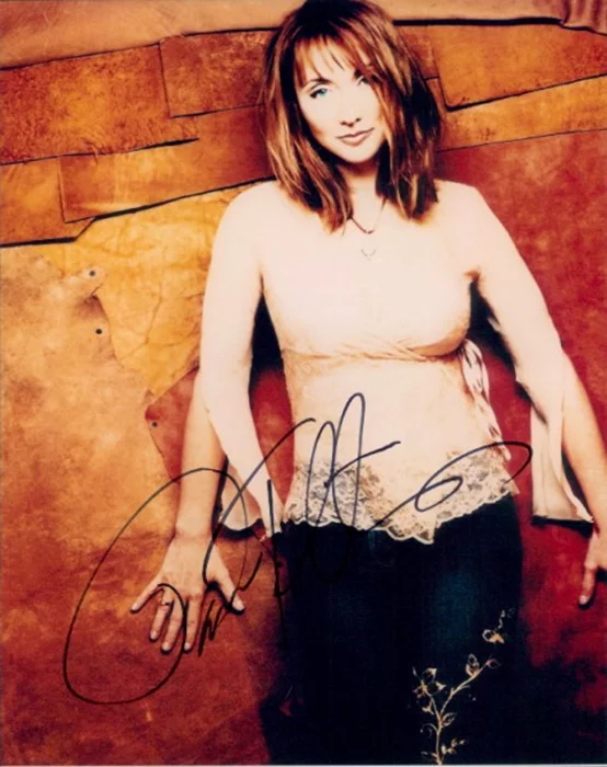 Pam Tillis autograph