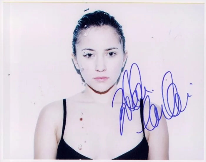 Zelda Williams autograph